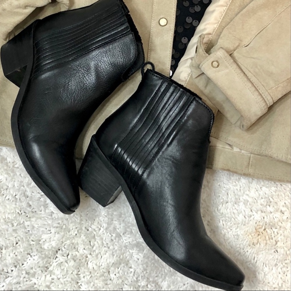 Steve Madden leather booties